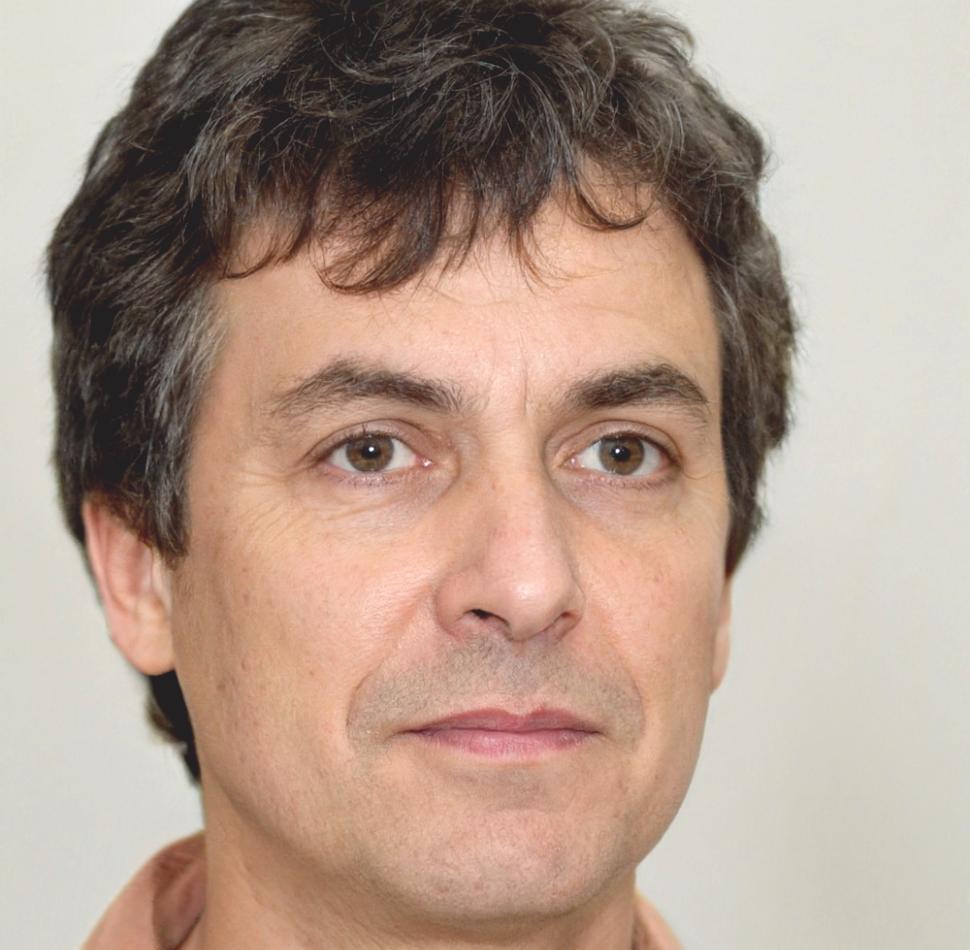 Portrait de Marc Dubois, directeur financier